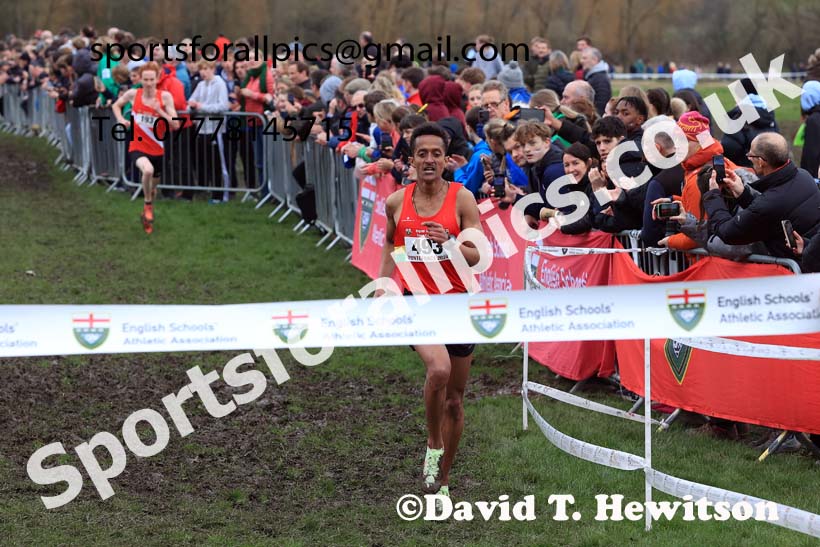 Senior Boys 2024 English Schools Cross Country Champs., Pontefract, March 16th.  Photo: David T. Hewitson/Sports for All Pics